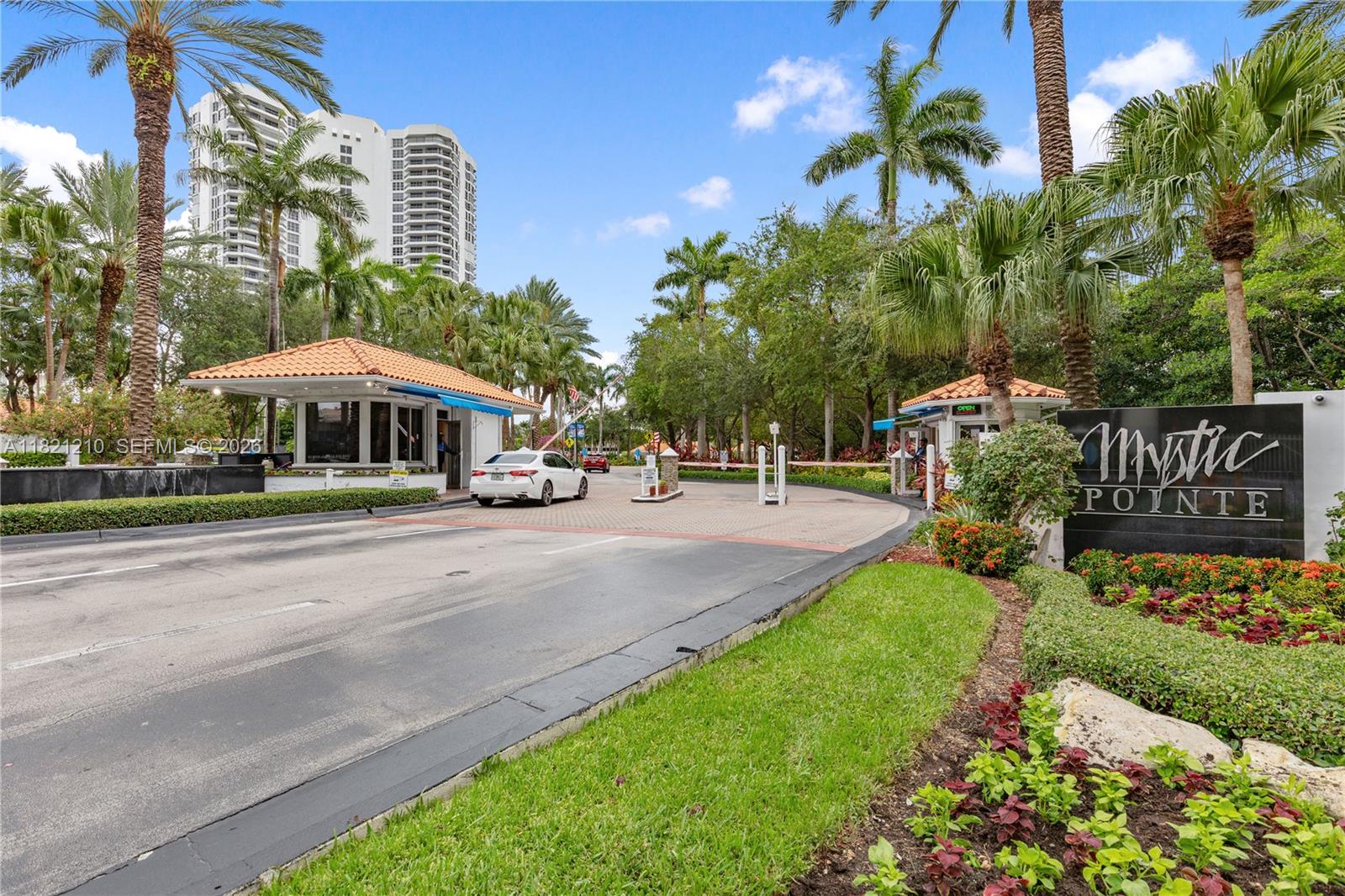 3530 Mystic Pointe Dr # 2108