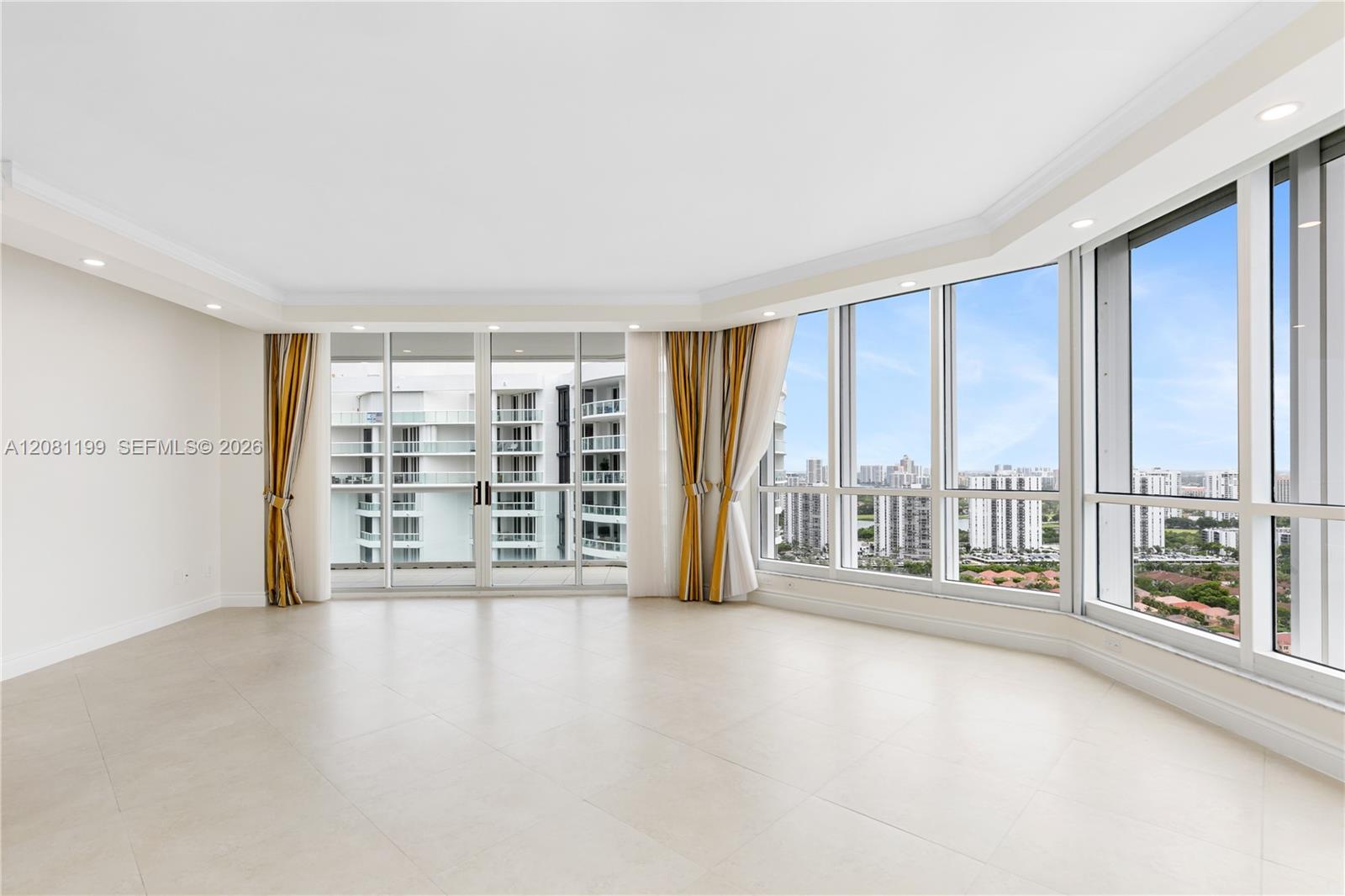 21150 Point PL # 2902 Unit: LPH 2902
