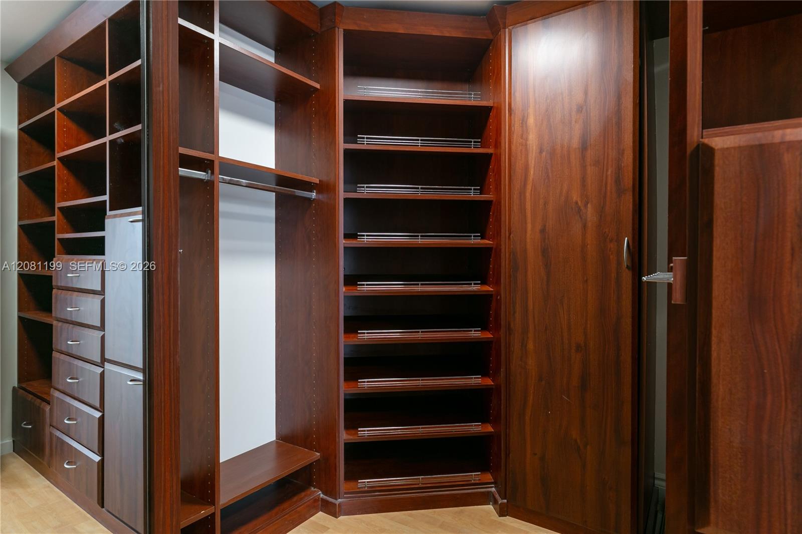 21150 Point PL # 2902 Unit: LPH 2902