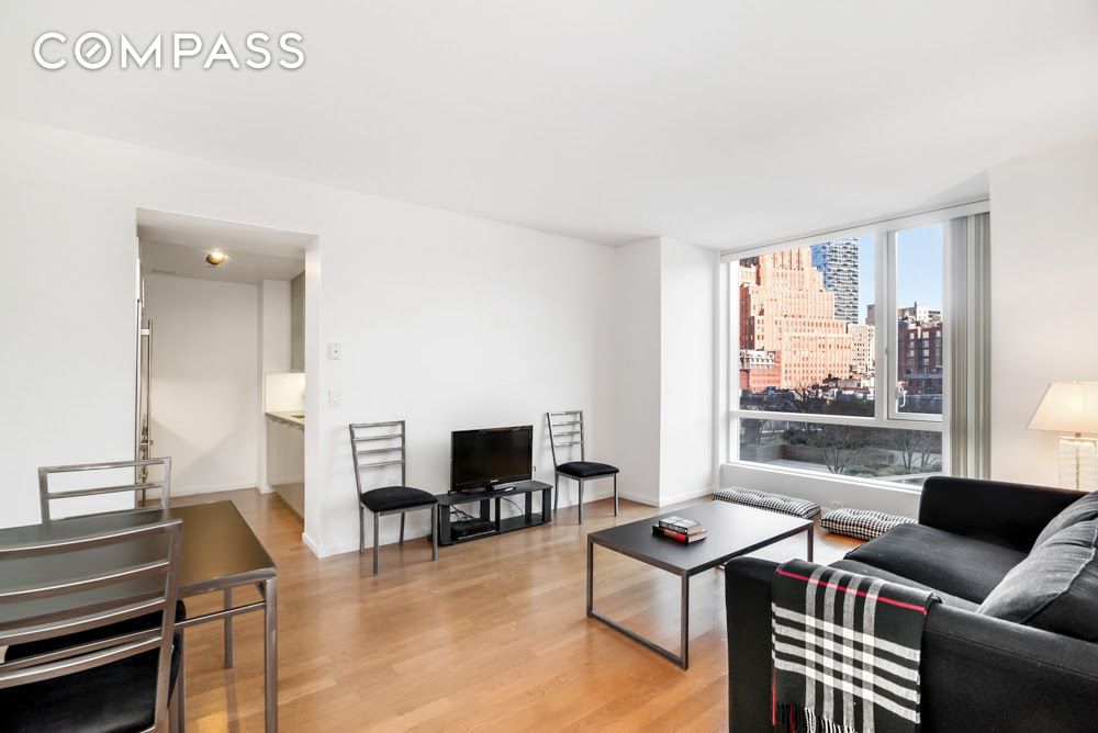 200 Chambers Street 9F