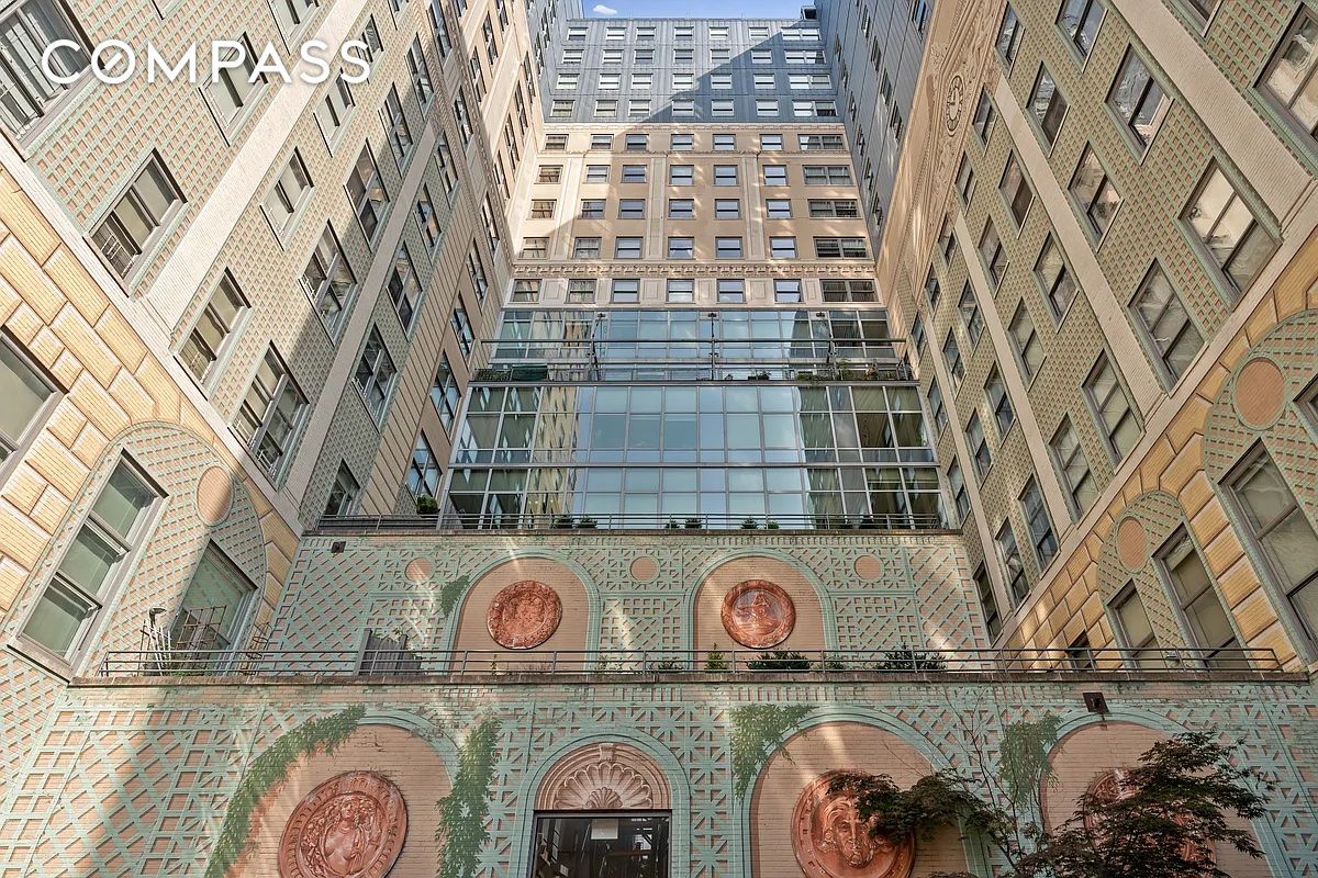 110 Livingston Street 6C