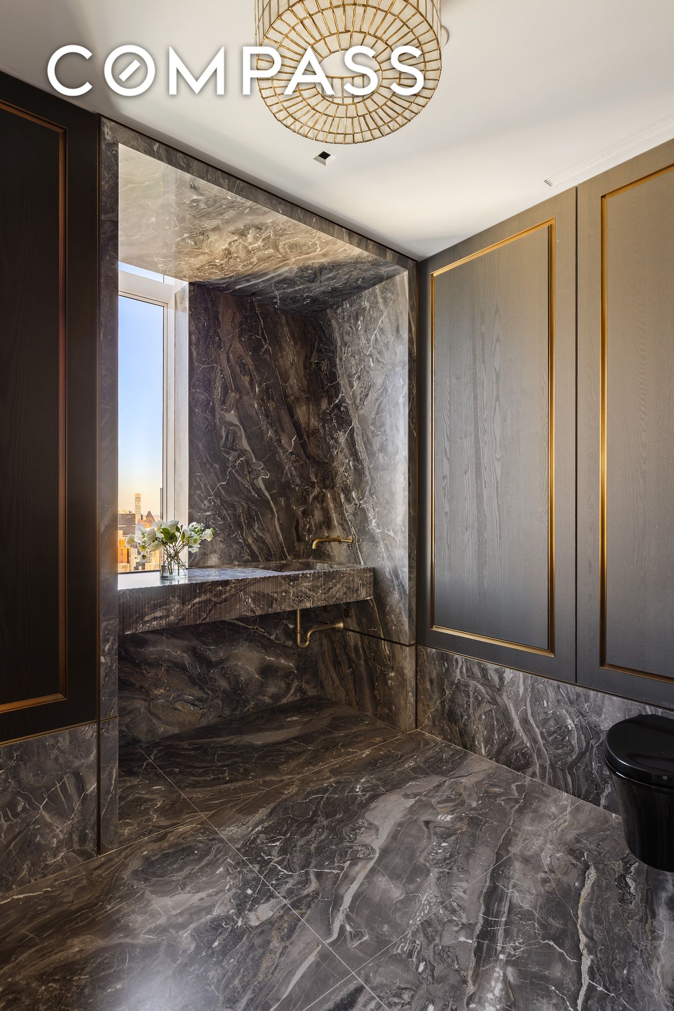 45 E 22nd Street 52/53B