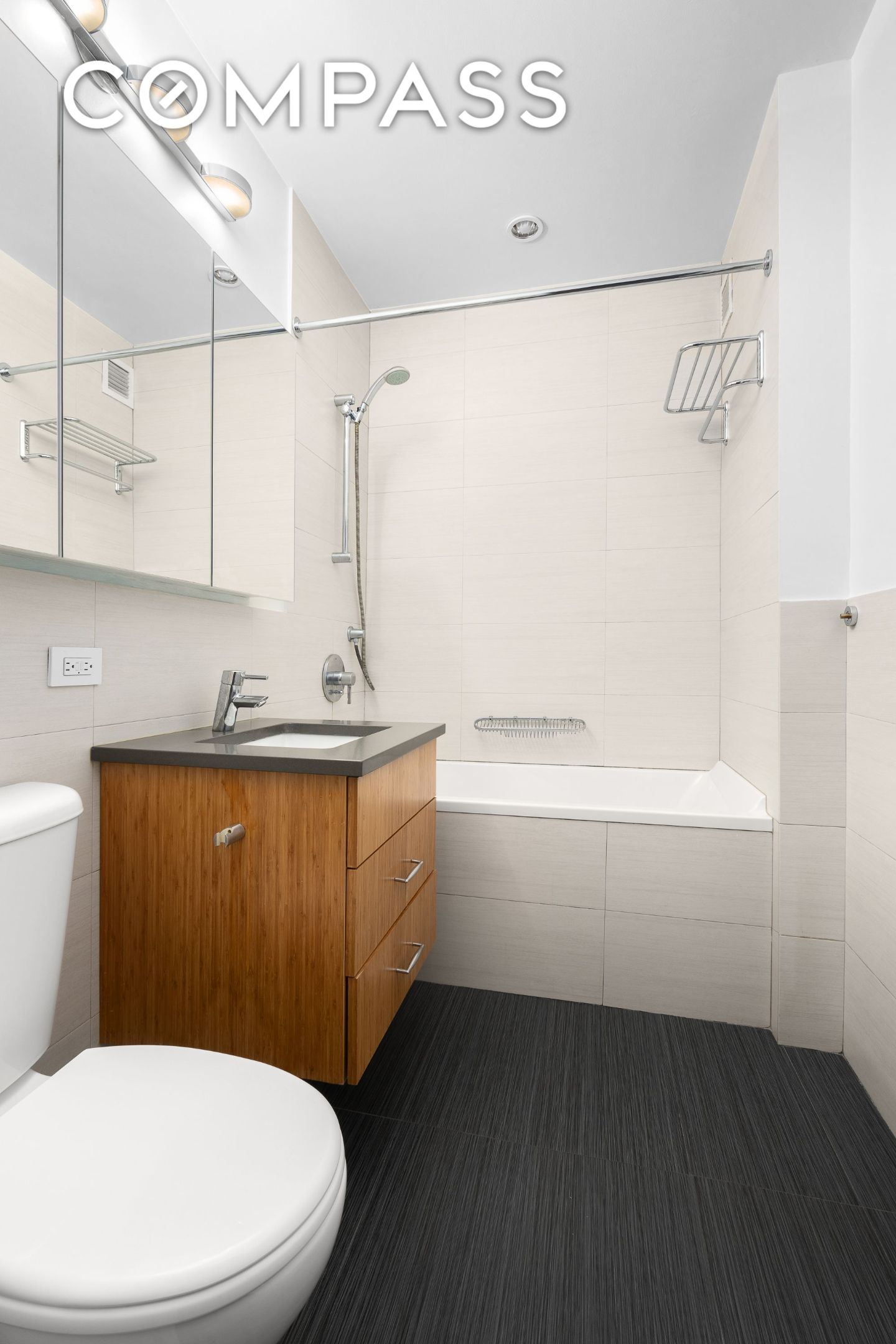 99 John Street 922
