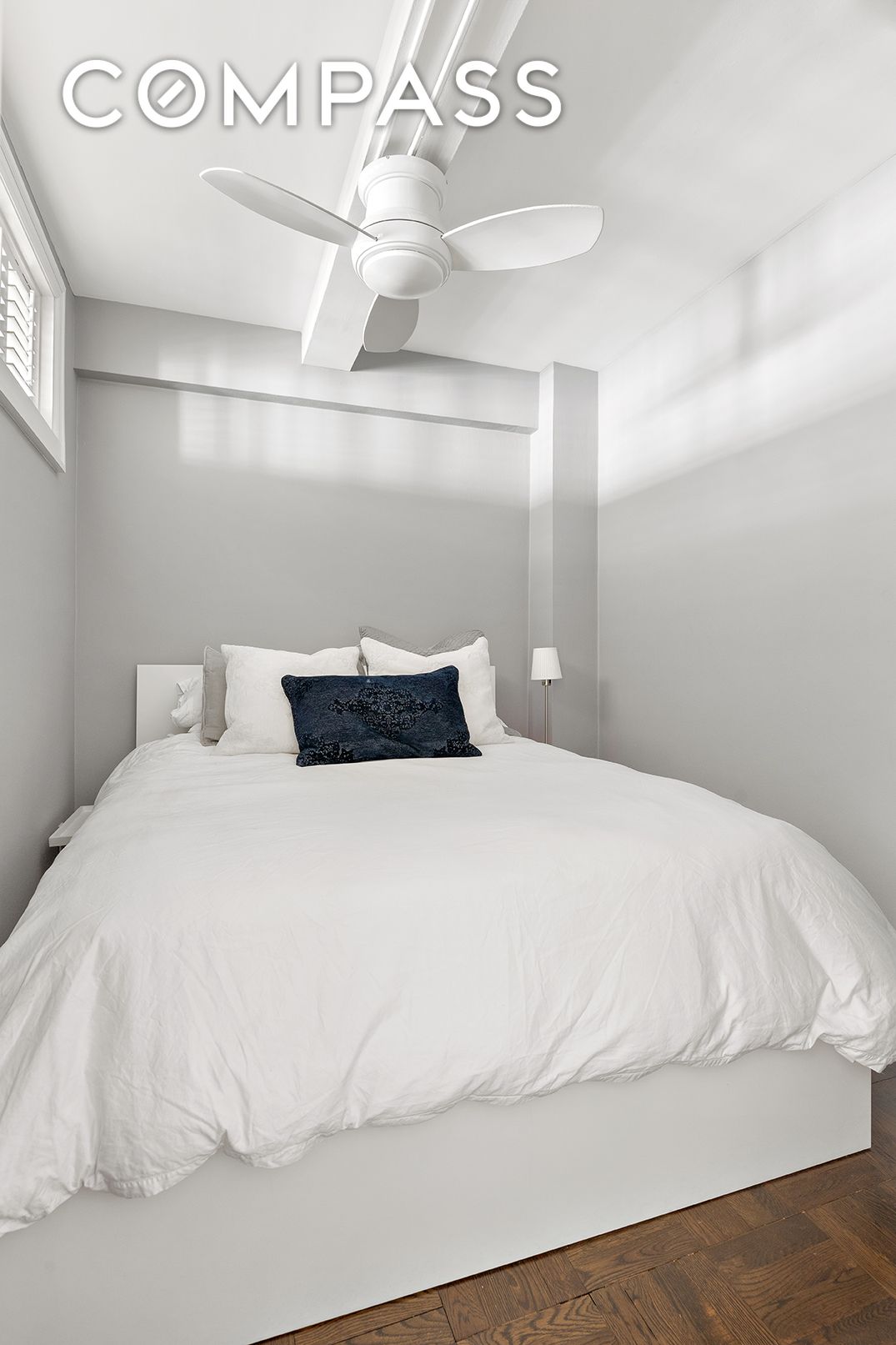 7 Lexington Avenue 9F