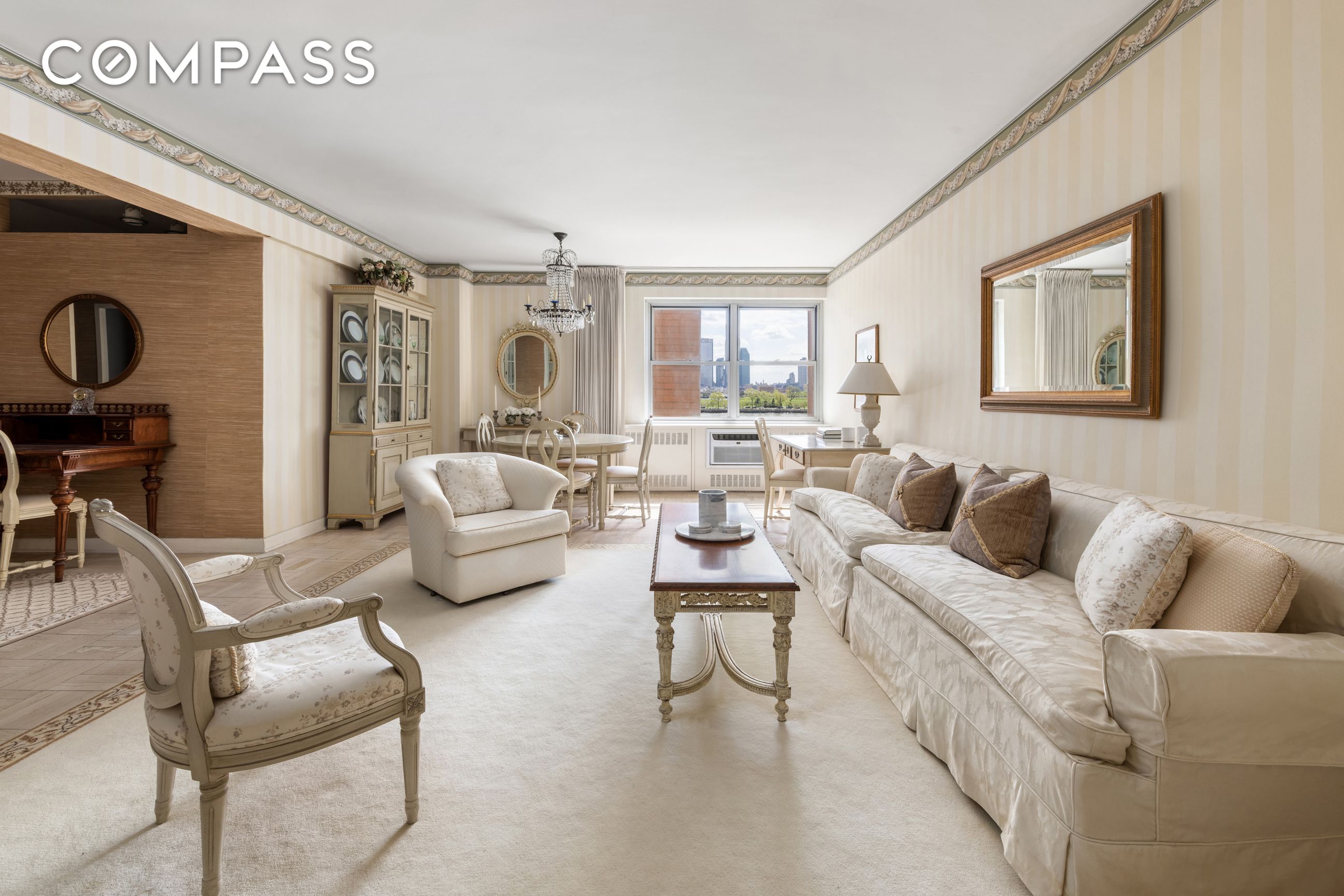 25 Sutton Place S 4I