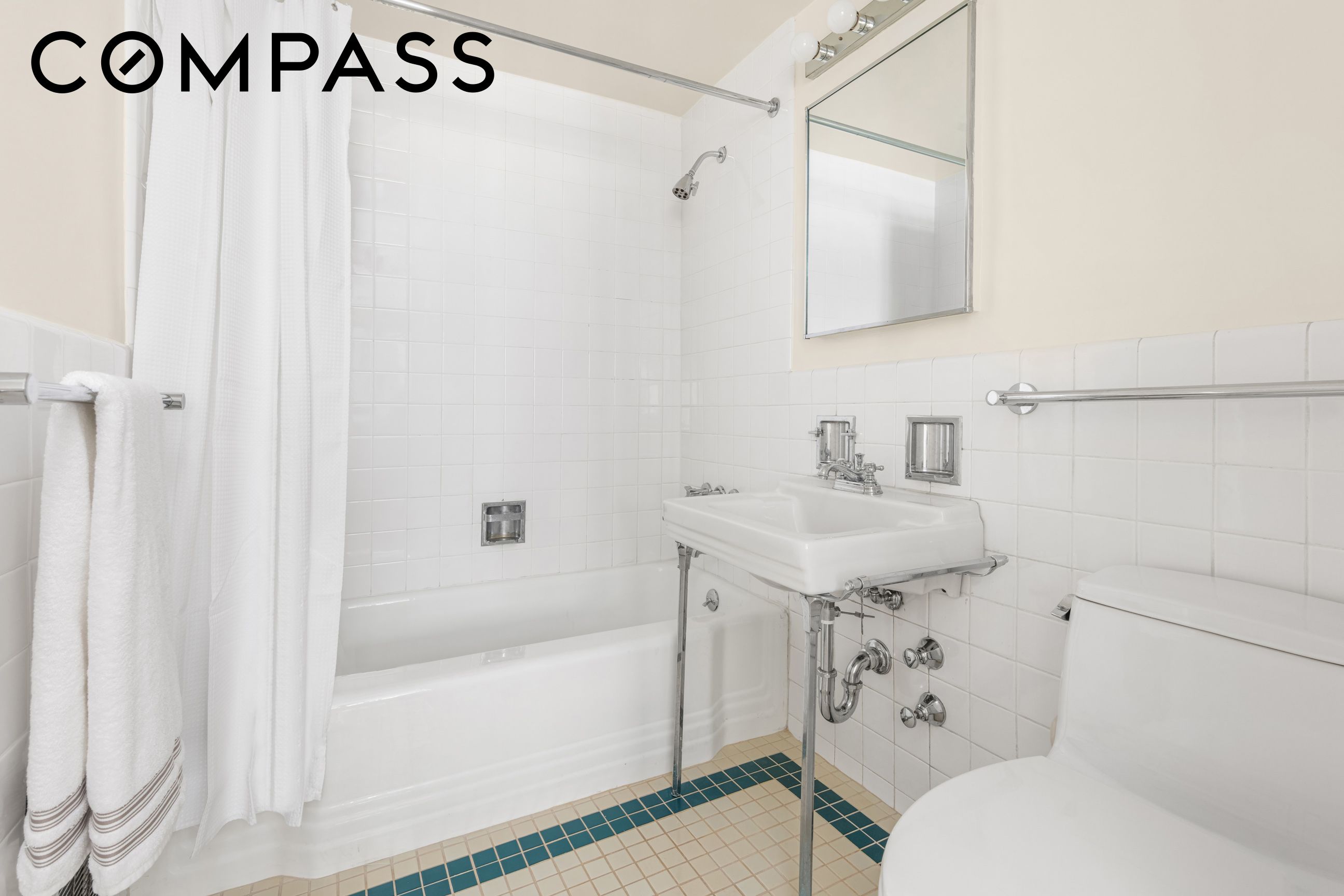 25 Sutton Place S 4I