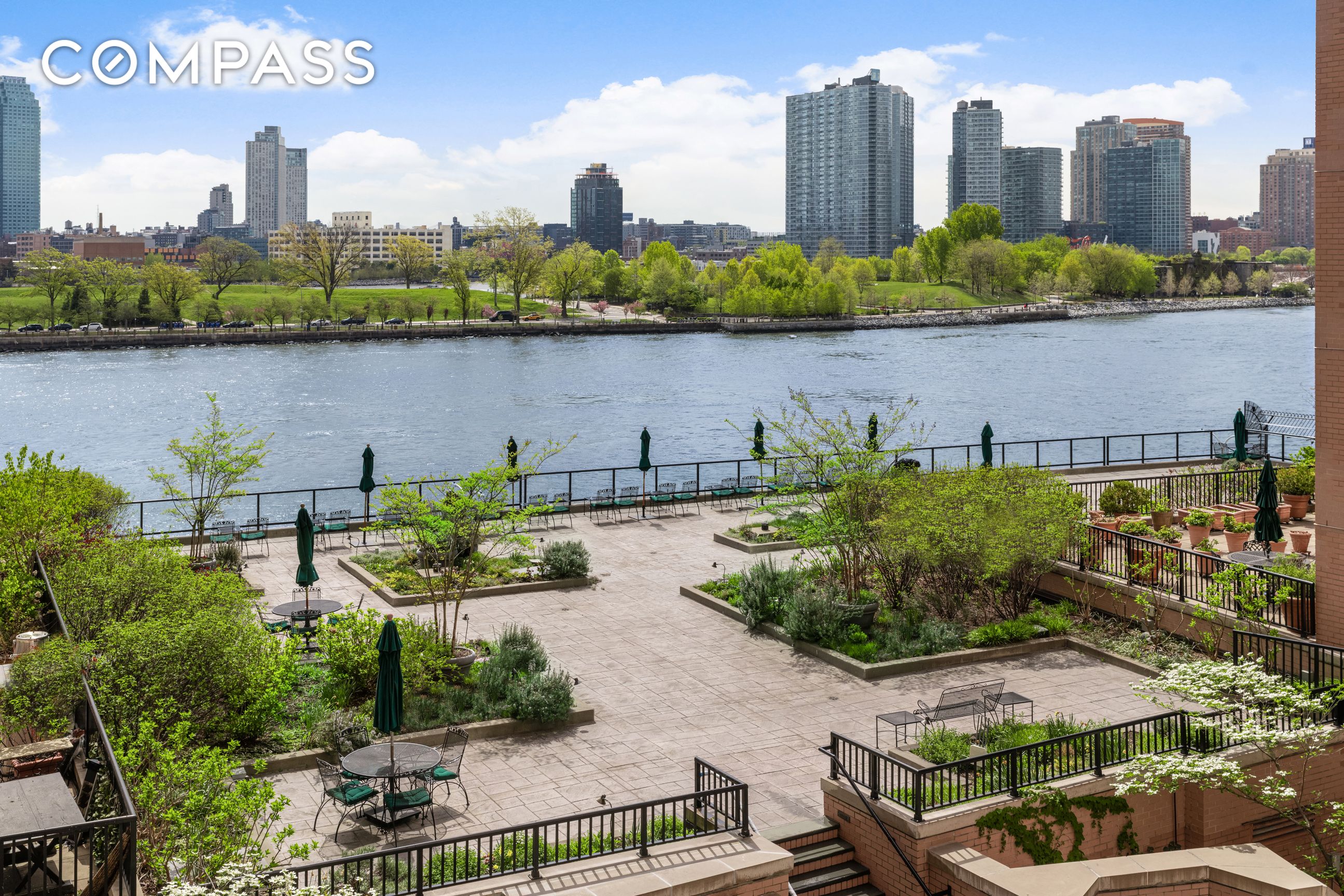 25 Sutton Place S 4I