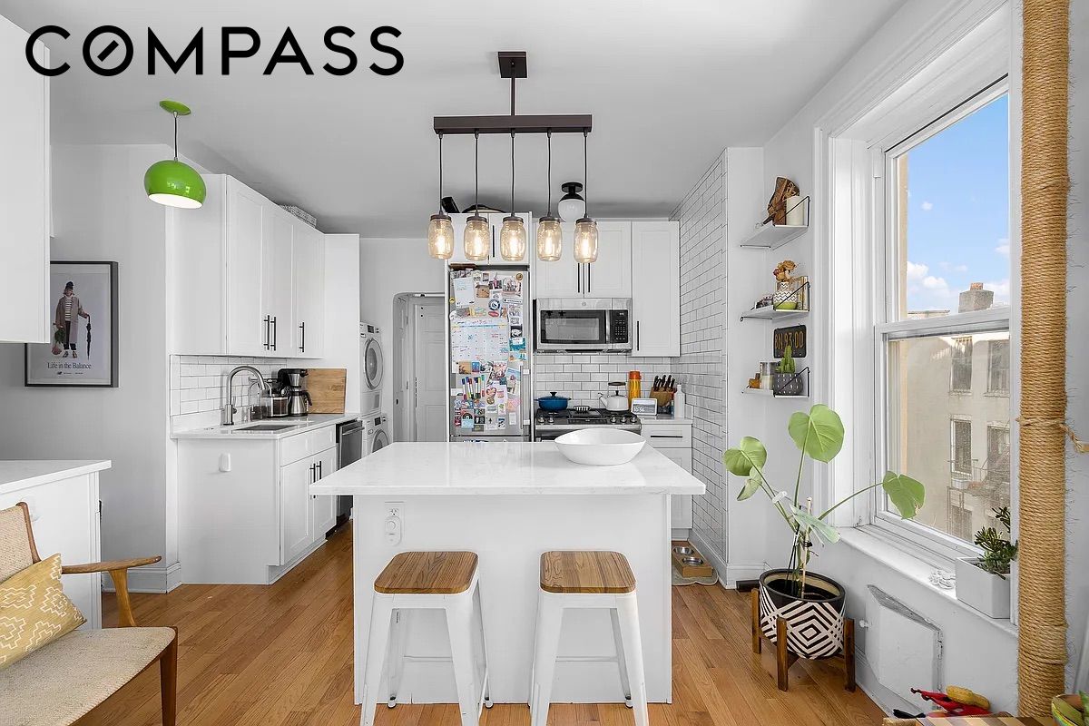 407 Keap Street 12