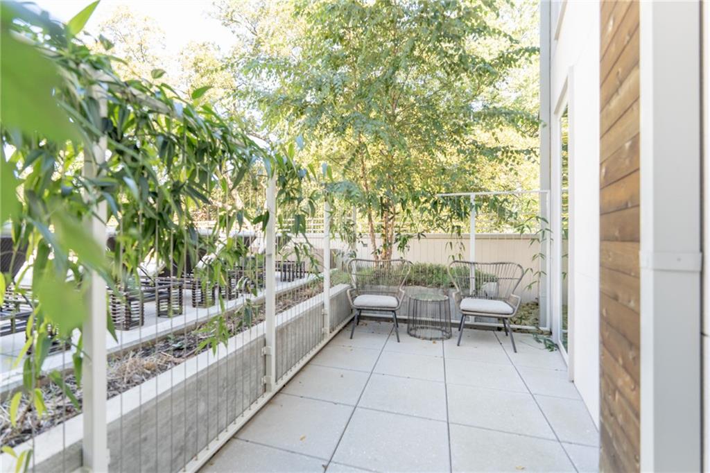 775 Juniper Street NE Unit 220