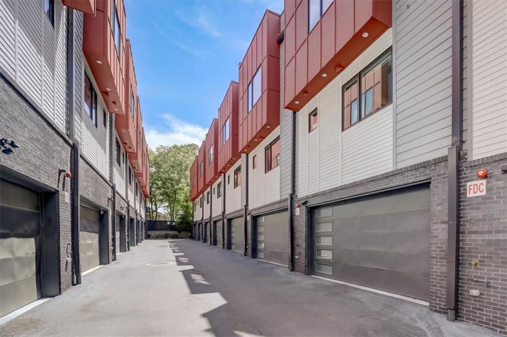 1145 Kirkwood Avenue SE Unit 15