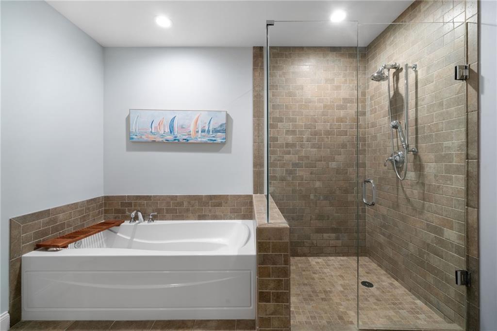 270 17th Street NW Unit 2210