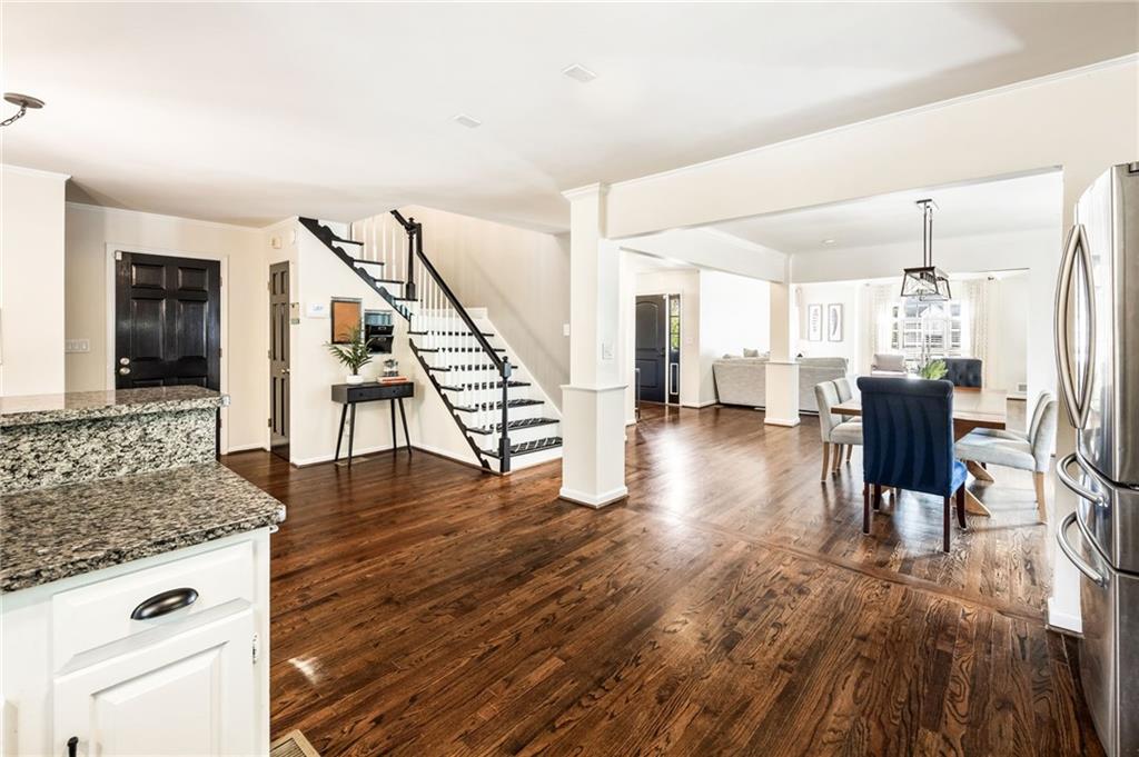 1094 Club Trace NE
