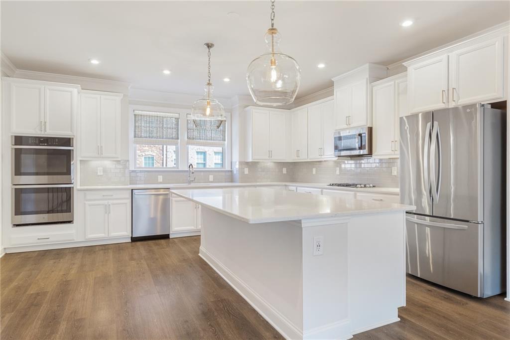 1387 Live Oak Lane