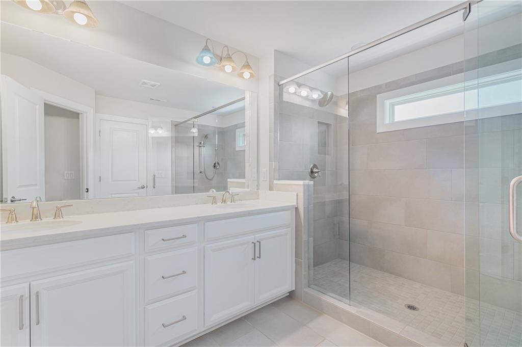 1387 Live Oak Lane