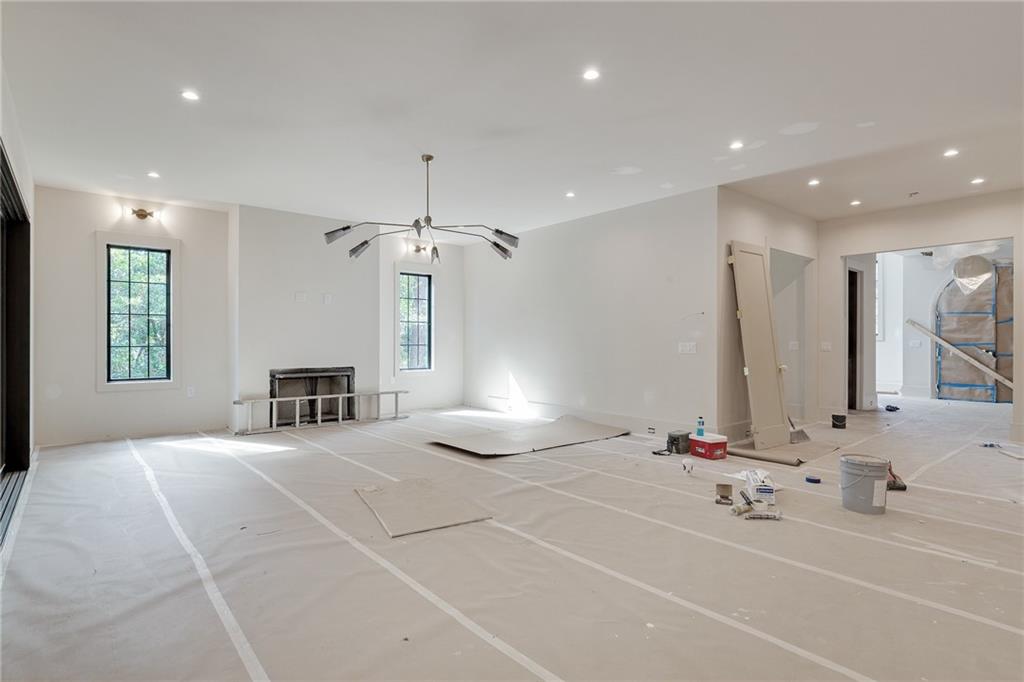 5845 Greenbrier Road