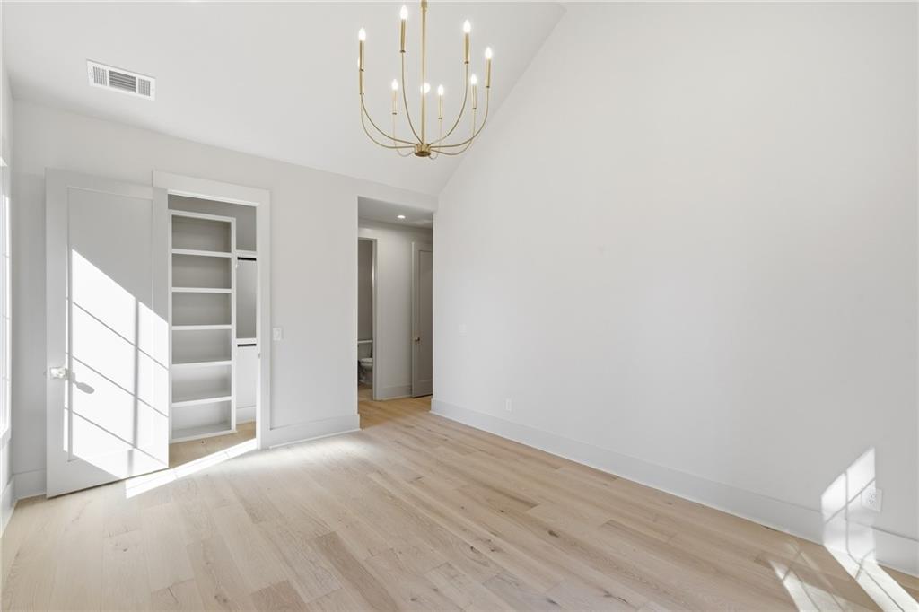 5845 Greenbrier Road