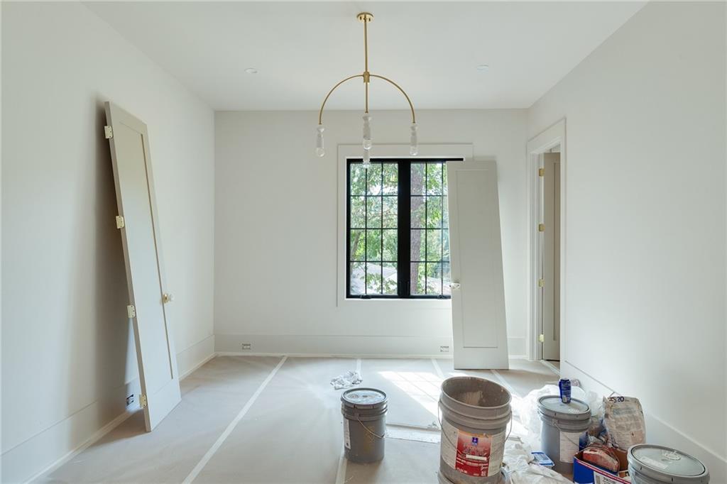 5845 Greenbrier Road