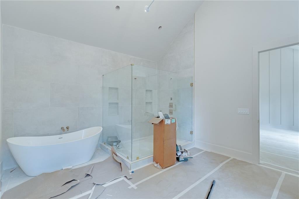 5845 Greenbrier Road