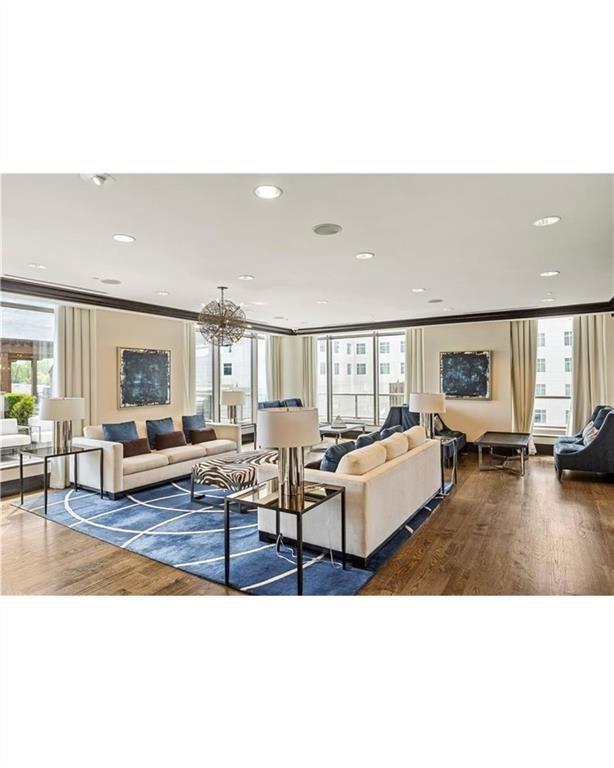 270 17th Street NW Unit 2210