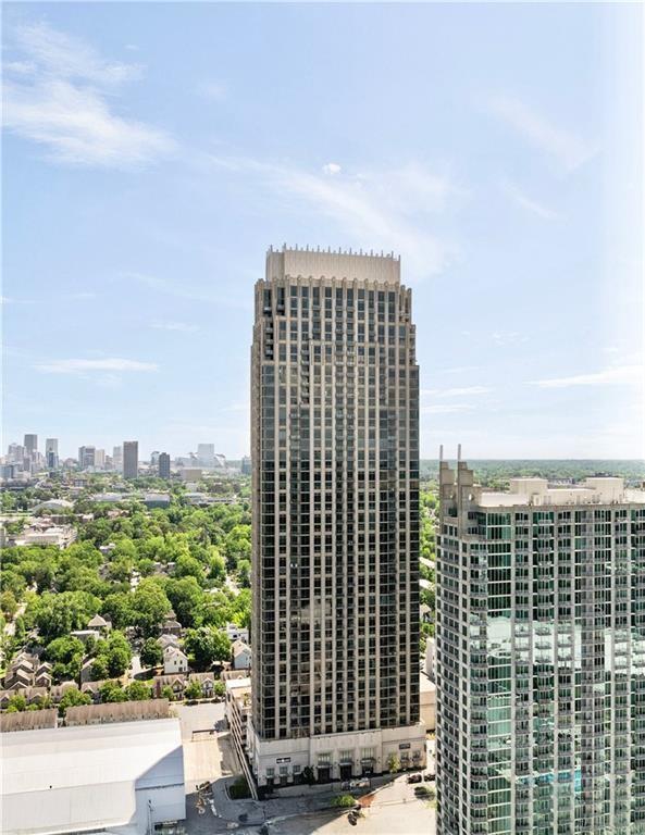 270 17th Street NW Unit 2210