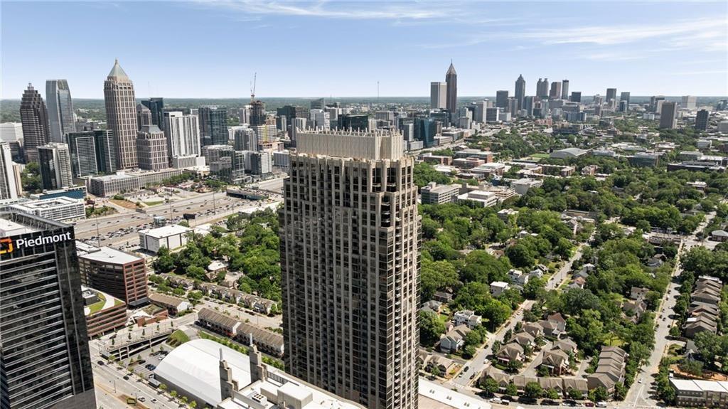 270 17th Street NW Unit 2210