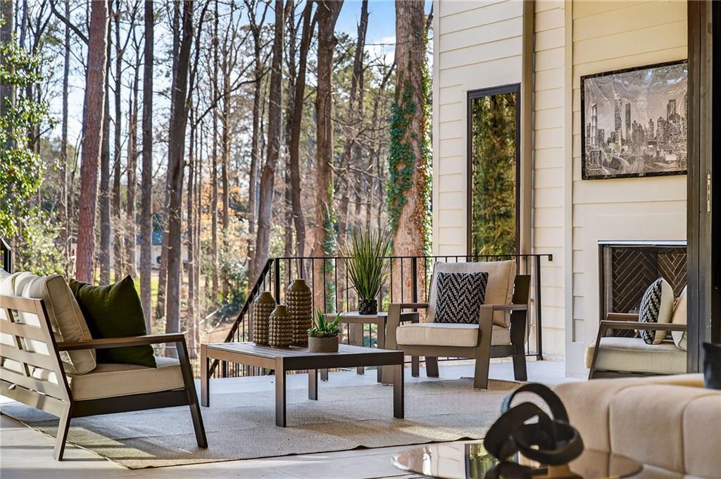 422 Hilderbrand Drive