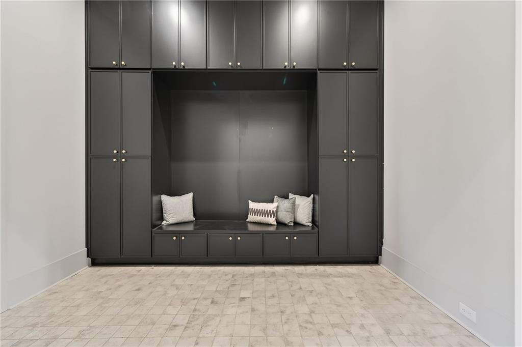 422 Hilderbrand Drive