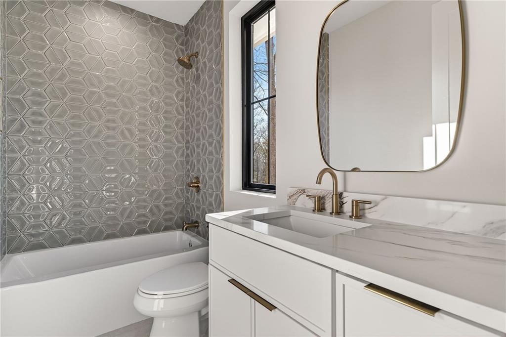 422 Hilderbrand Drive