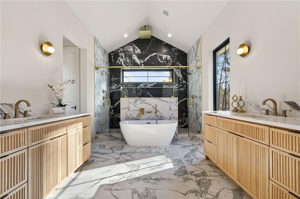 422 Hilderbrand Drive