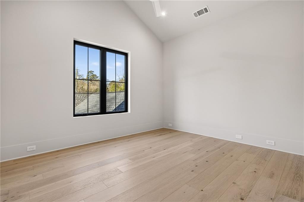 422 Hilderbrand Drive