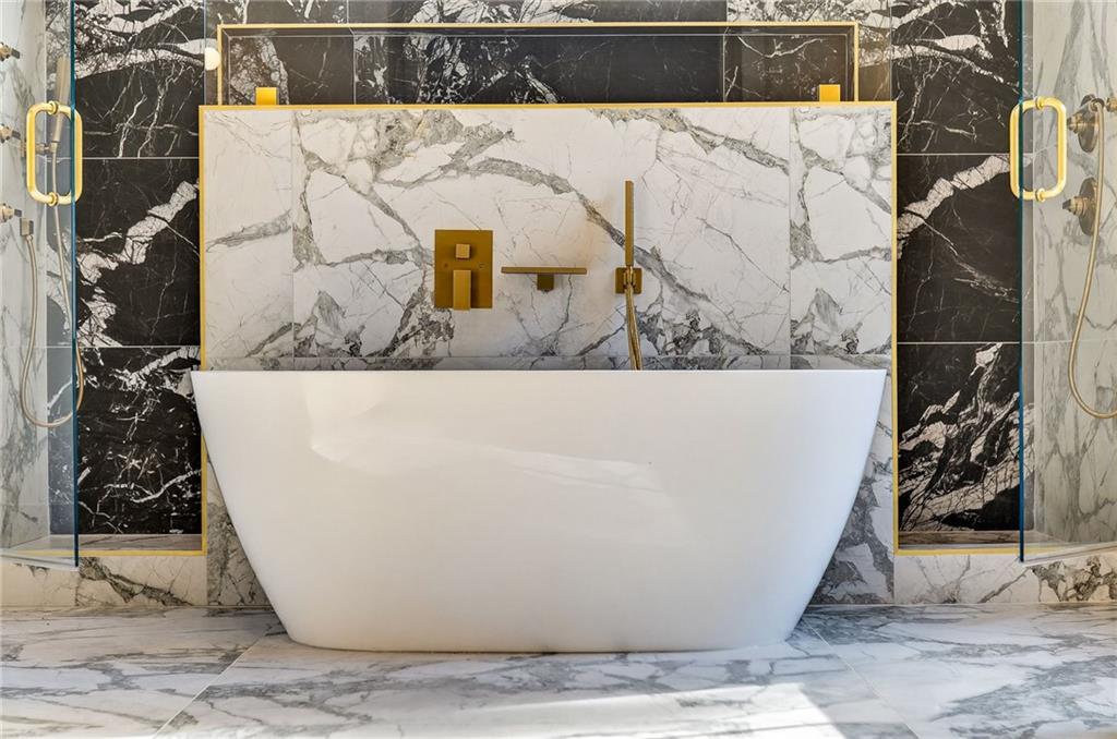 422 Hilderbrand Drive