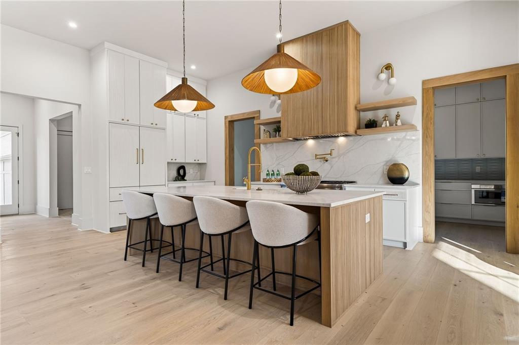 422 Hilderbrand Drive