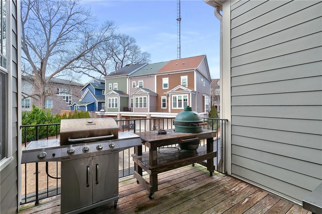 333 Patterson Way NE