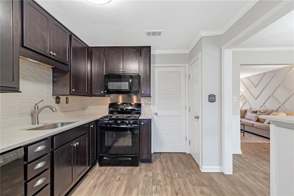 12 Surry County Place NW