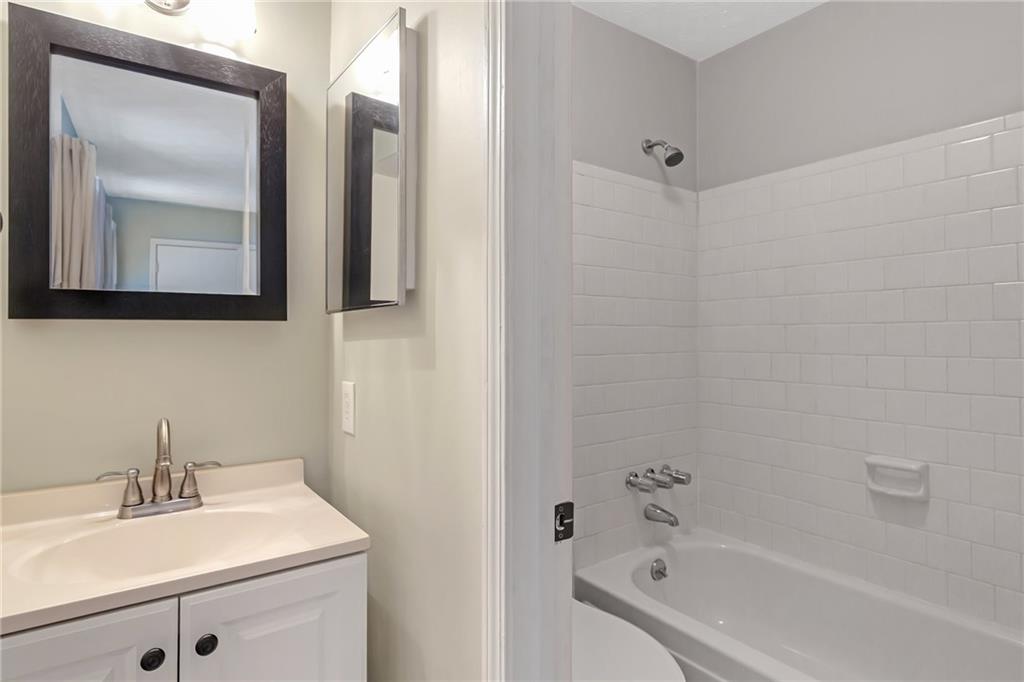 12 Surry County Place NW