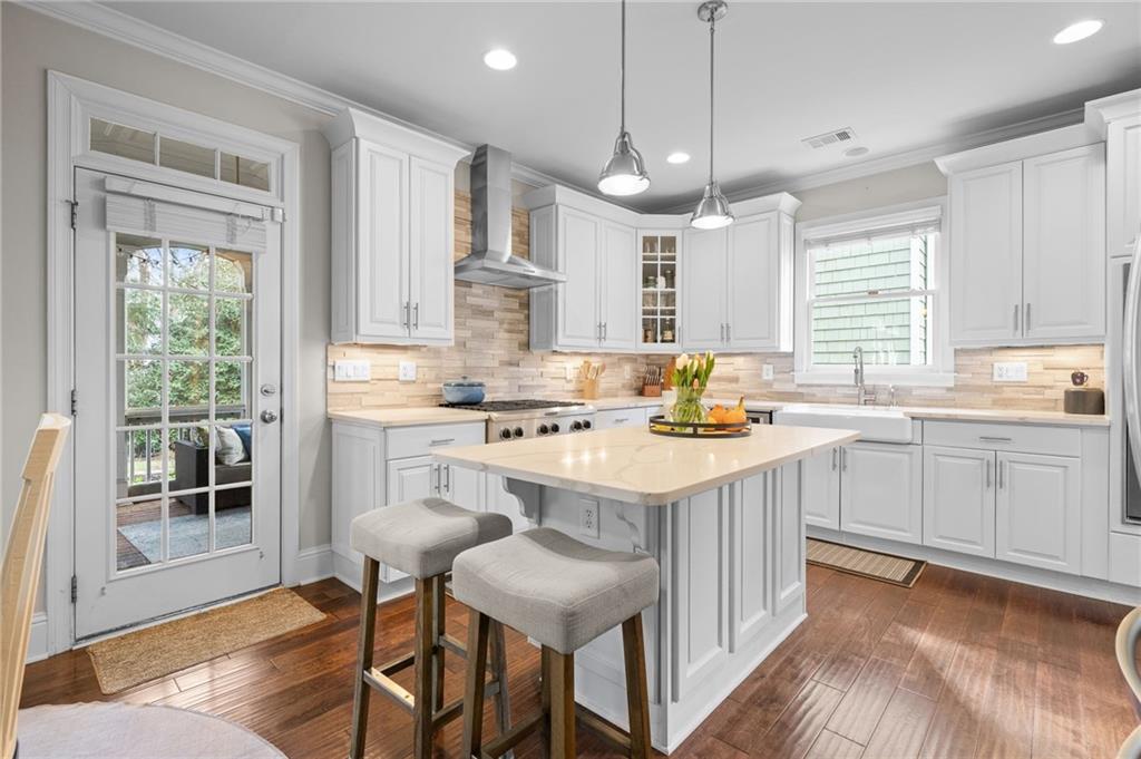 1165 Bluffhaven Way NE