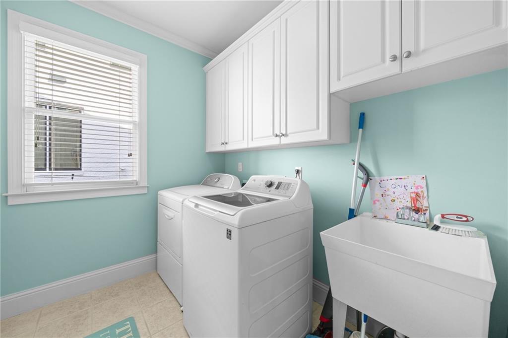 1165 Bluffhaven Way NE