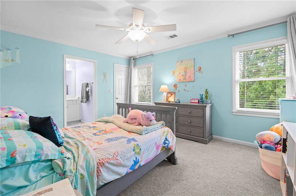 1165 Bluffhaven Way NE