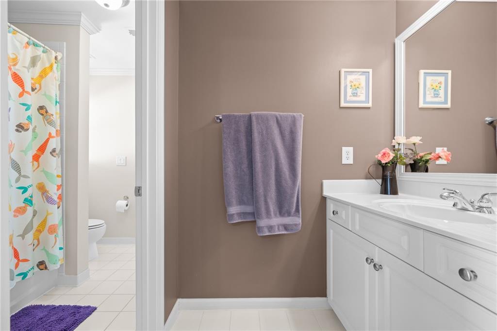 1165 Bluffhaven Way NE