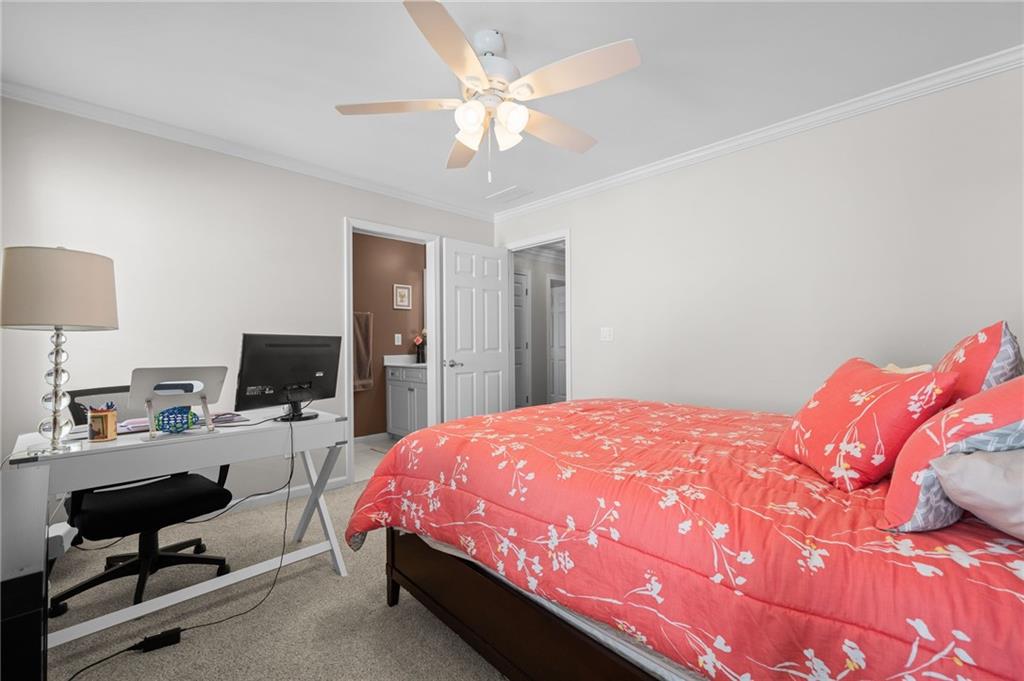 1165 Bluffhaven Way NE