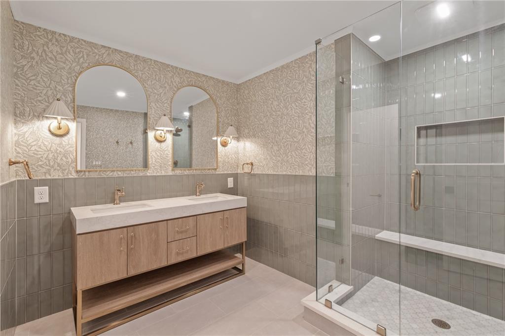 2203 Iron Gate Drive SE