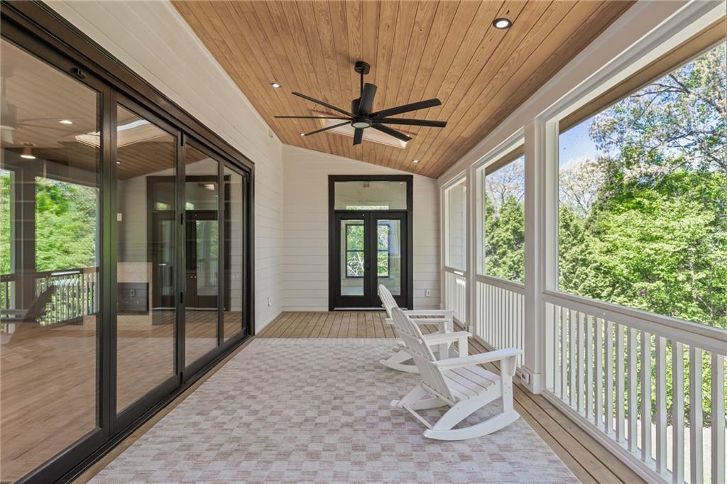 2203 Iron Gate Drive SE