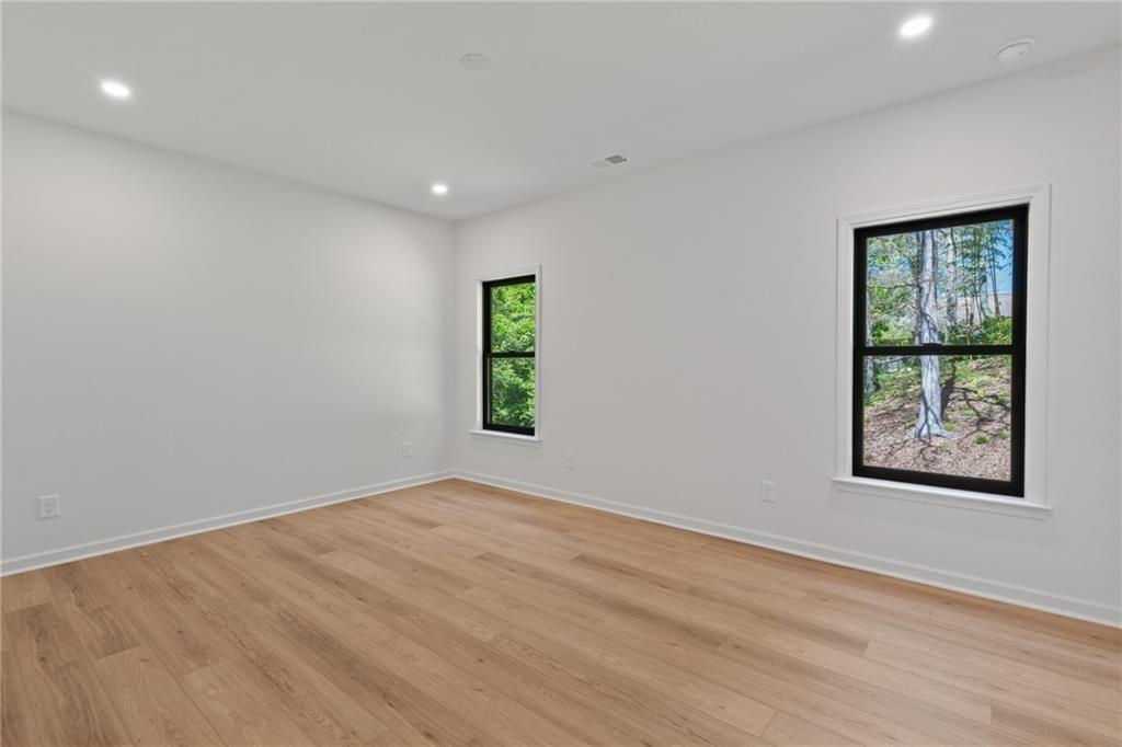 2203 Iron Gate Drive SE