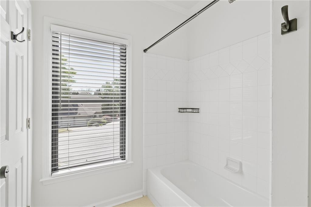 2203 Iron Gate Drive SE