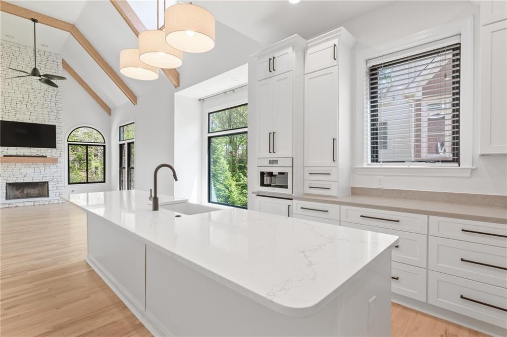 2203 Iron Gate Drive SE