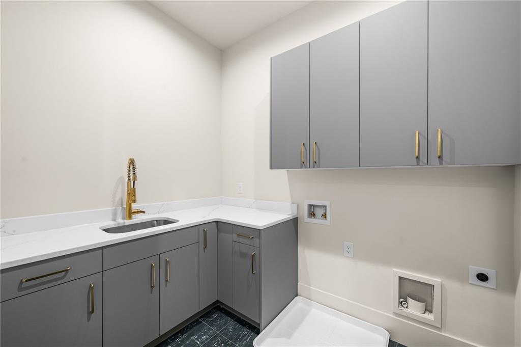 3212 Towerview Drive NE