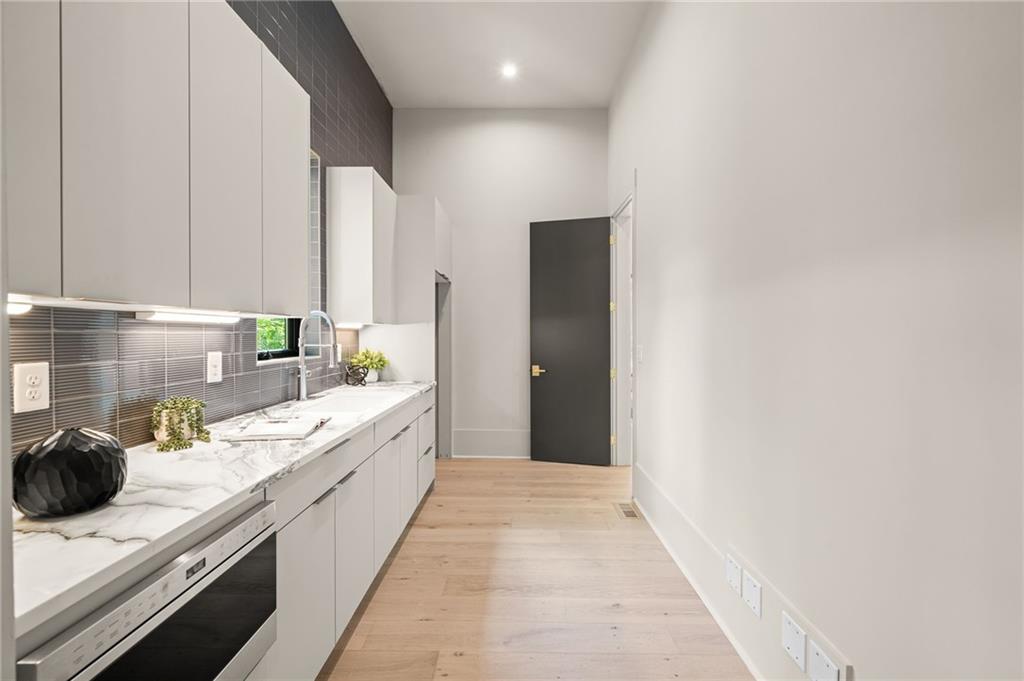 3212 Towerview Drive NE