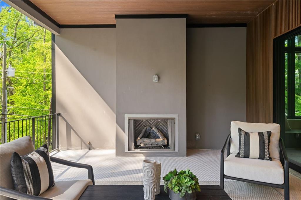 3212 Towerview Drive NE