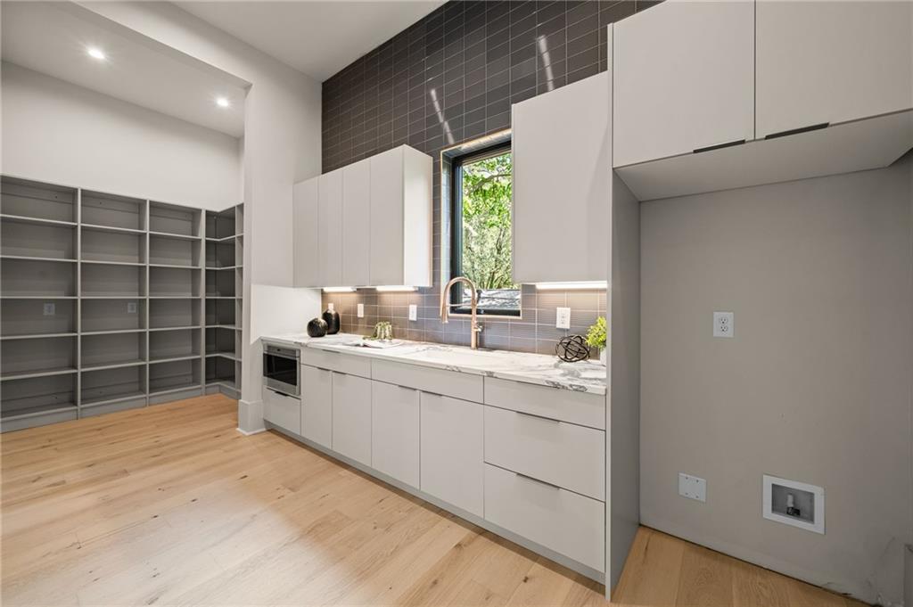 3212 Towerview Drive NE