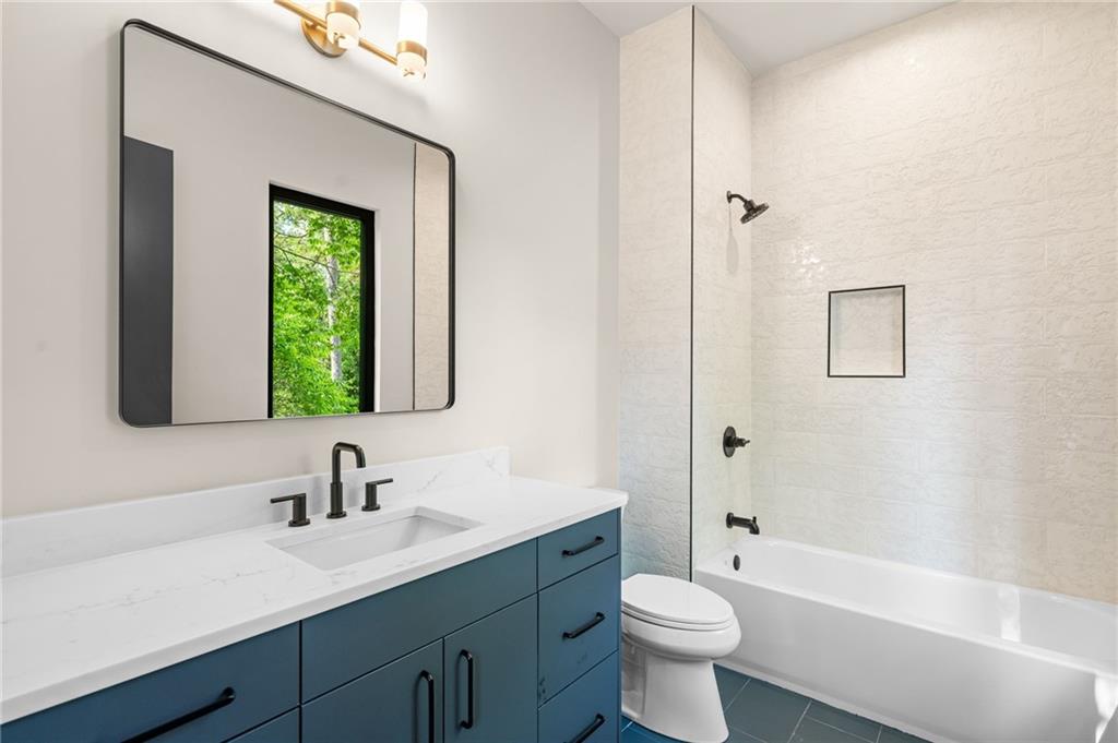 3212 Towerview Drive NE